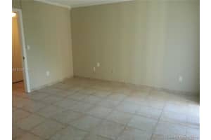 8625 NW 8th St, Miami, FL 33126, Sold 10/15/16
