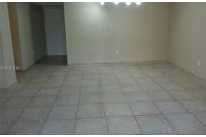 8625 NW 8th St, Miami, FL 33126, Sold 10/15/16