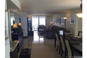 6061 Collins Ave #18a, Miami Beach, FL 33141, Sold 09/29/16