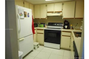 441 SE 10th St #106d, Dania Beach, FL 33004, Sold 11/04/16