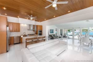 7623 Beach View Dr, North Bay Village, FL 33141, Sold 08/05/16