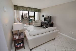 3200 Collins Ave, Miami, FL 33140, Sold 09/30/16
