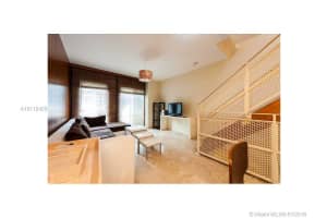 208 Washington Ave, Miami Beach, FL 33139, Sold 08/30/16
