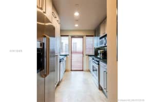 208 Washington Ave, Miami Beach, FL 33139, Sold 08/30/16