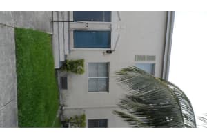 439 NW 84th St, Miami, FL 33150, Sold 02/13/17