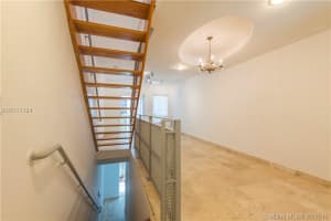 210 Washington Ave, Miami Beach, FL 33139, Sold 09/27/16
