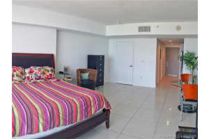 Opera Tower, 1750 N Bayshore Dr, Miami, FL 33132, Sold 10/24/22