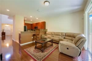 2268 SE 2nd St, Homestead, FL 33033, Sold 10/05/16