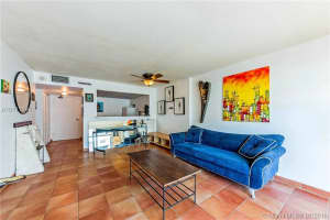 345 Ocean Dr, Miami Beach, FL 33139, Sold 01/20/17