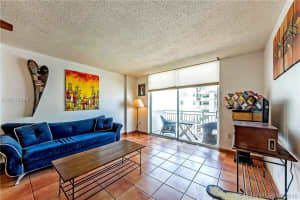 345 Ocean Dr, Miami Beach, FL 33139, Sold 01/20/17