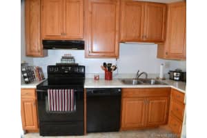 7001 Marlberry Ln, Tamarac, FL 33321, Sold 08/19/16