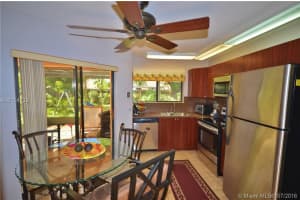 11000 SW 10th St, Pembroke Pines, FL 33025, Sold 08/17/16