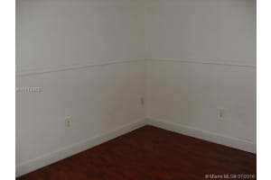 10060 NW 6th Ln, Miami, FL 33172, Sold 08/29/16