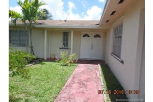 3142 Village Green Dr, Miami, FL 33175, Sold 10/21/16