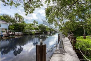 331 Casuarina Concourse, Coral Gables, FL 33143, Sold 06/29/17