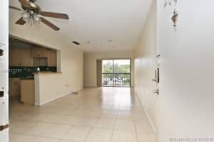 650 W Park Dr, Miami, FL 33172, Sold 09/27/16
