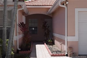 13033 NW 7th St, Pembroke Pines, FL 33028, Sold 09/30/16