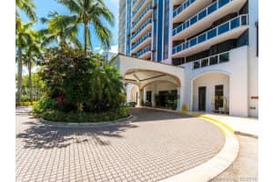3600 Yacht Club Dr, Aventura, FL 33180, Sold 08/26/16
