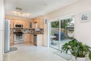10186 SW 163rd Pl, Miami, FL 33196, Sold 11/21/16