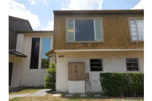 8009 Lagos De Campo Blvd j4, Tamarac, FL 33321, Sold 08/23/16