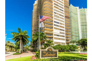 20185 E Country Club Dr, Miami, FL 33180, Sold 10/14/16