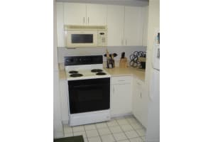 185 SE 14th Terrace, Miami, FL 33131, Sold 07/29/16