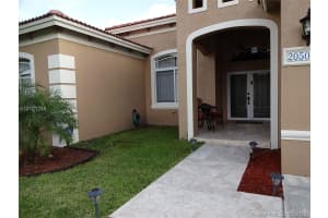 20505 SW 326th St, Homestead, FL 33030, Sold 08/31/16
