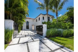 102 S Hibiscus Dr, Miami Beach, FL 33139, Sold 12/06/16