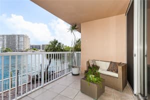 121 Golden Isles Dr, Hallandale Beach, FL 33009, Sold 04/28/17