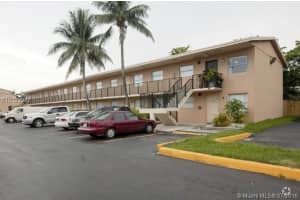 8031 NW 8th St, Miami, FL 33126, Sold 08/24/16