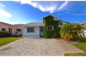 11011 SW 11th Ct, Pembroke Pines, FL 33025, Sold 09/30/16