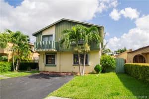 11525 SW 32nd Ln, Miami, FL 33165, Sold 10/14/16
