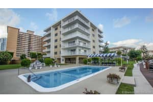 126 Golden Isles Dr #52a, Hallandale Beach, FL 33009, Sold 04/13/17