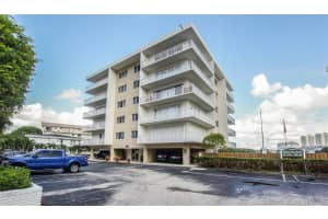 126 Golden Isles Dr #52a, Hallandale Beach, FL 33009, Sold 04/13/17