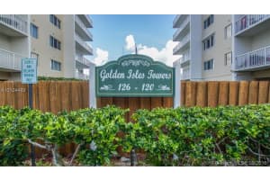 126 Golden Isles Dr #52a, Hallandale Beach, FL 33009, Sold 04/13/17