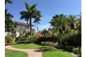 9354 SW 77th Ave APT I7, Miami, FL 33156, Sold 09/08/16