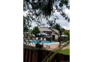 555 NW 98th Ct, Miami, FL 33172, Sold 11/14/16