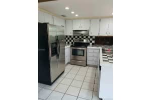 555 NW 98th Ct, Miami, FL 33172, Sold 11/14/16