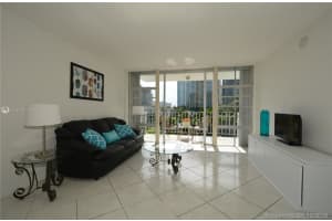 800 SE 4th St, Fort Lauderdale, FL 33301, Sold 04/10/17