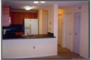 210 SW 11th St, Miami, FL 33130, Sold 12/14/16