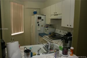 925 NW 82nd Ave, Miami, FL 33126, Sold 10/28/16