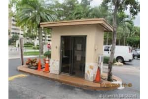 875 NE 195th St, North Miami Beach, FL 33179, Sold 10/27/16