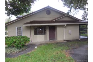 9030 Vineyard Lake Dr, Plantation, FL 33324, Sold 02/24/17