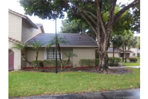 9030 Vineyard Lake Dr, Plantation, FL 33324, Sold 02/24/17