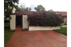 19240 NW 65th Ct, Hialeah, FL 33015, Sold 11/28/16