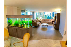 9660 W Bay Harbor Dr #5e, Bay Harbor Islands, FL 33154, Sold 04/04/17