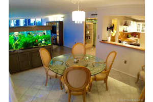 9660 W Bay Harbor Dr #5e, Bay Harbor Islands, FL 33154, Sold 04/04/17