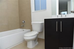 10534 NW 70th Ln, Doral, FL 33178, Sold 12/05/16