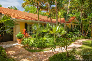 3883 Wood Ave, Coral Gables, FL 33133, Sold 02/23/17