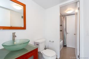 1331 Lincoln Rd, Miami Beach, FL 33139, Sold 11/16/16